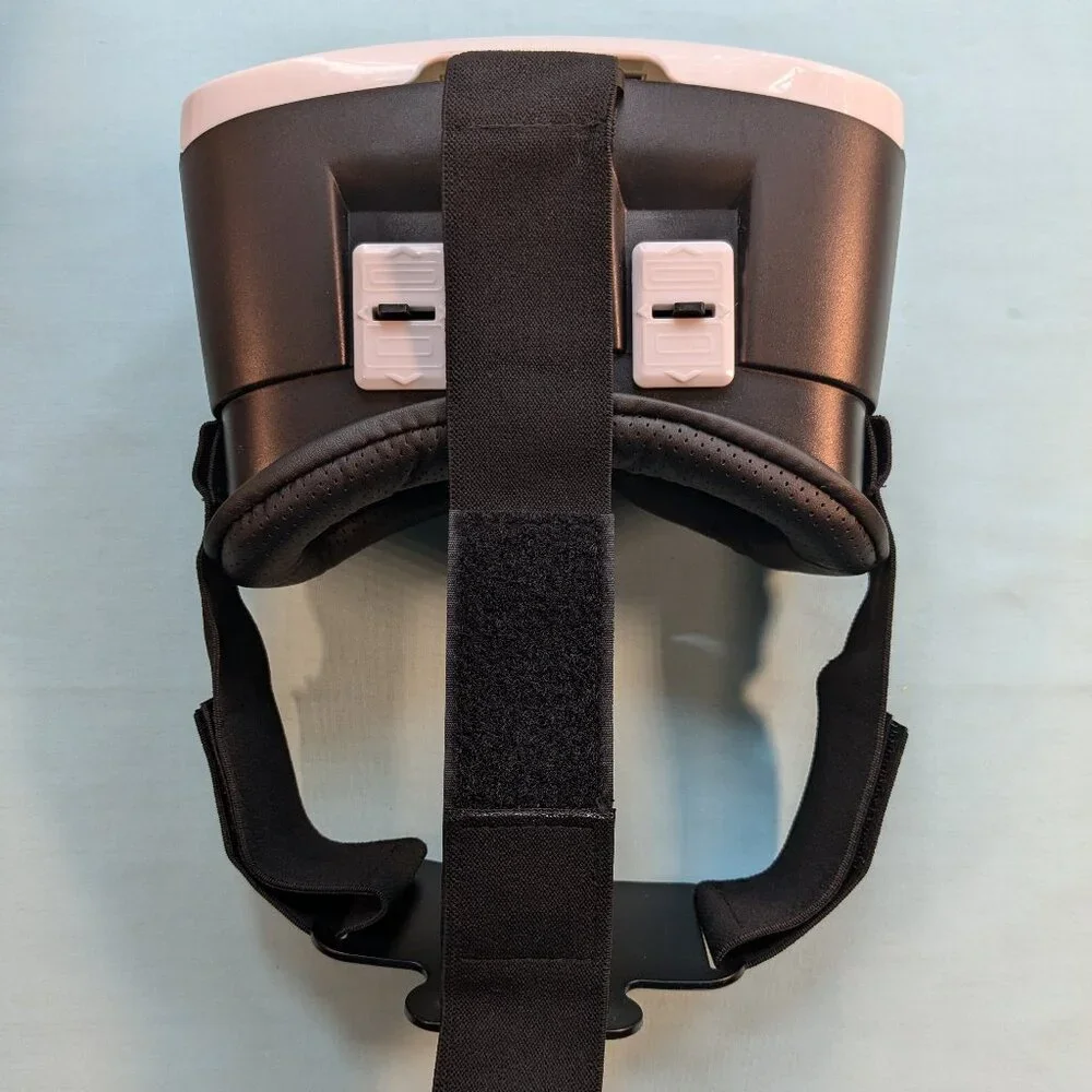 Virtual Reality Smartphone Headset NIB